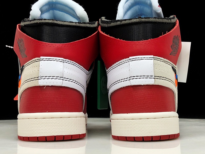 OFF-WHITE x Air Jordan 1 Chicago